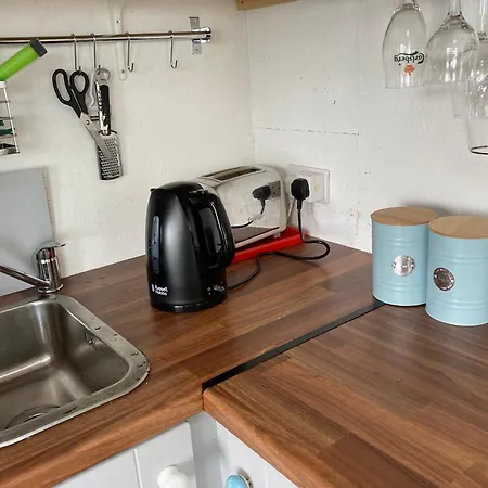 Wild Atlantic Cabin Apartment *